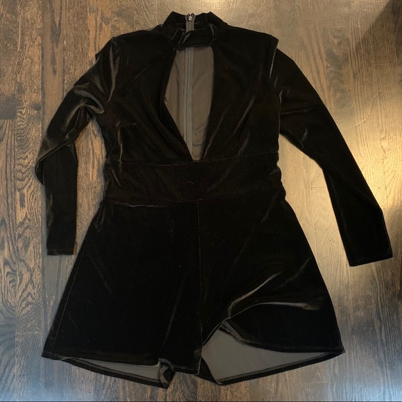 Express Pants - Express Size Large Velvet Romper